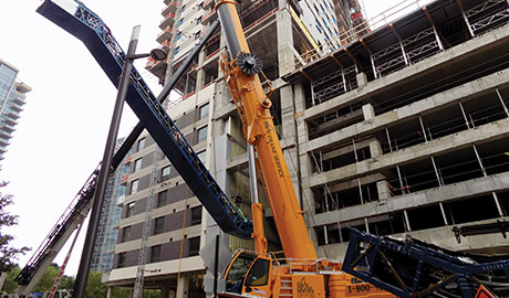 Crews Install Massive Escalator in Dallas